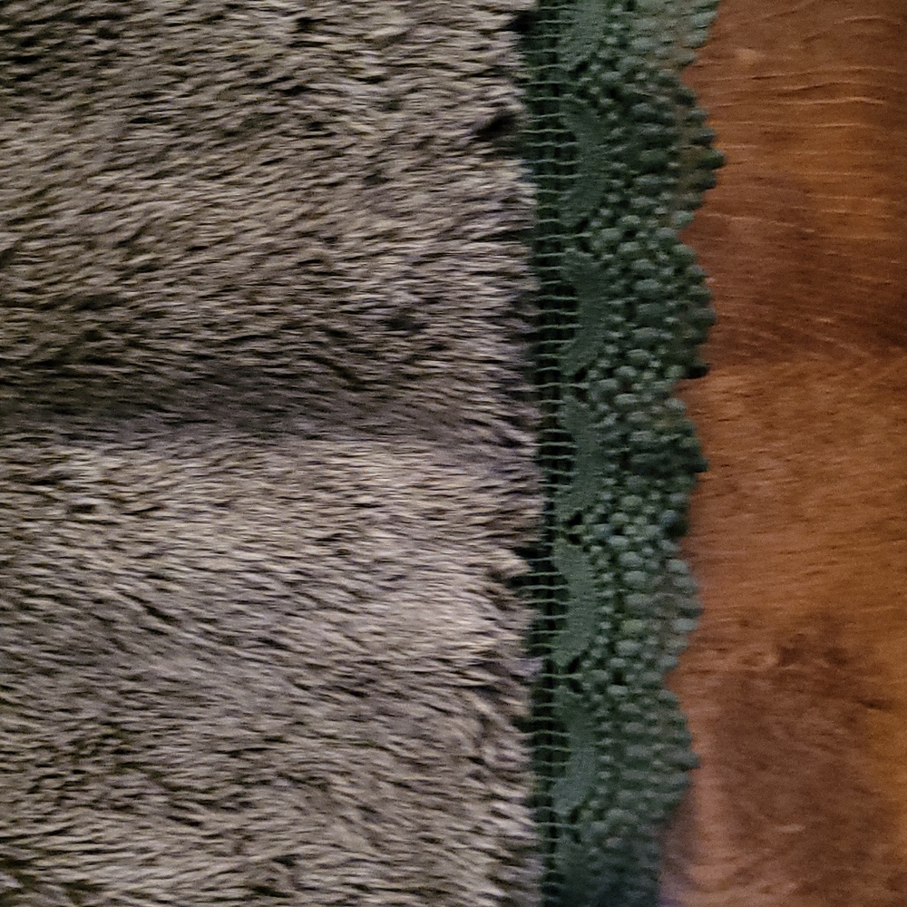 Shaggy fur embroidered top L - Picture 12 of 13